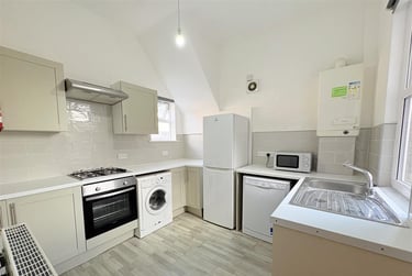 3 bed flat, Whitefield Terrace, Heaton, Newcastle, NE65DT - Image 1